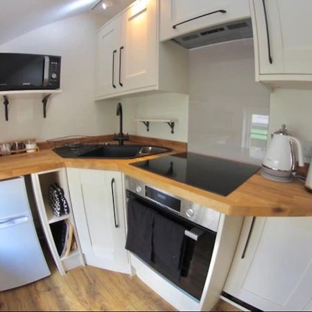 Traveller'S Rest - Cosy Cottage In Heart Of Wilton 솔즈베리 외부 사진